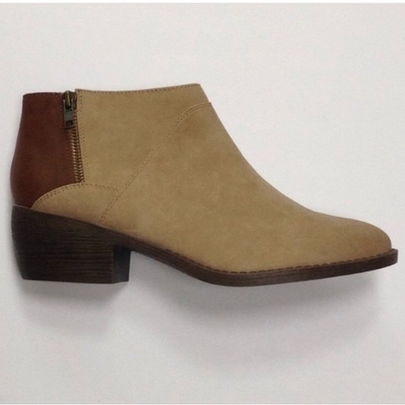 NWOT BC Footwear Union Booties - Picture 5 of 6